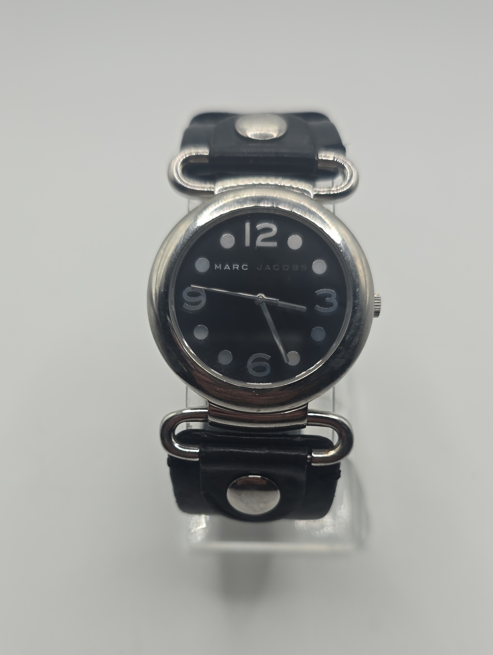 Marc Jacobs Black Dial Silver-Tone Case Leather Strap Watch